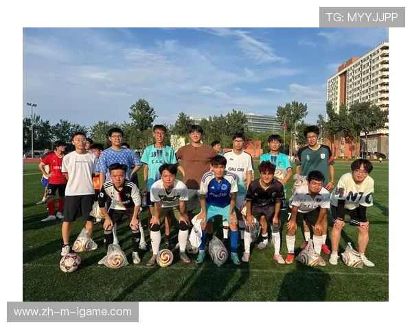 绿茵逐梦热血激荡见证球场荣耀与团队拼搏精神